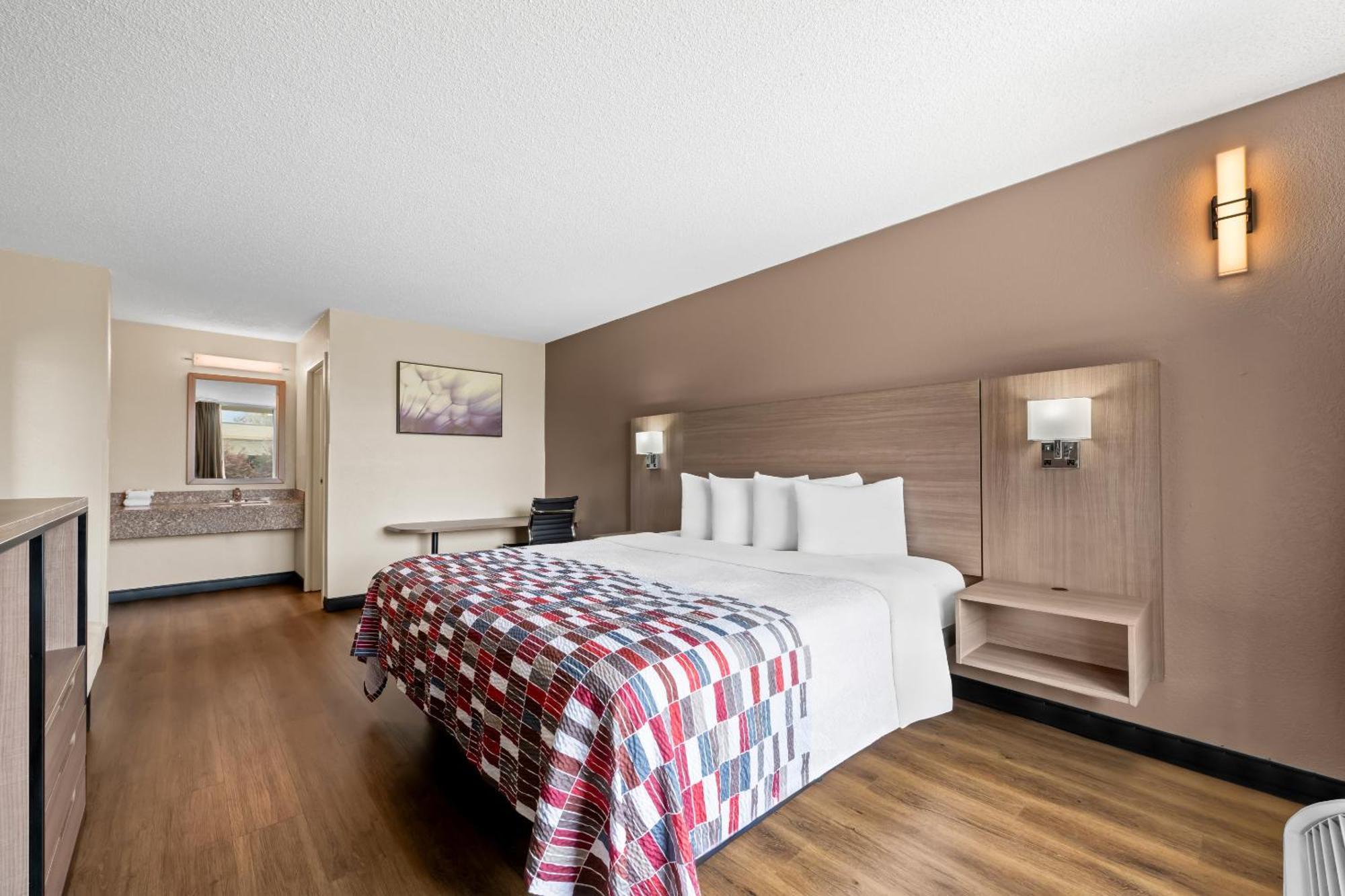 Red Roof Inn Charlotte - Airport מראה חיצוני תמונה