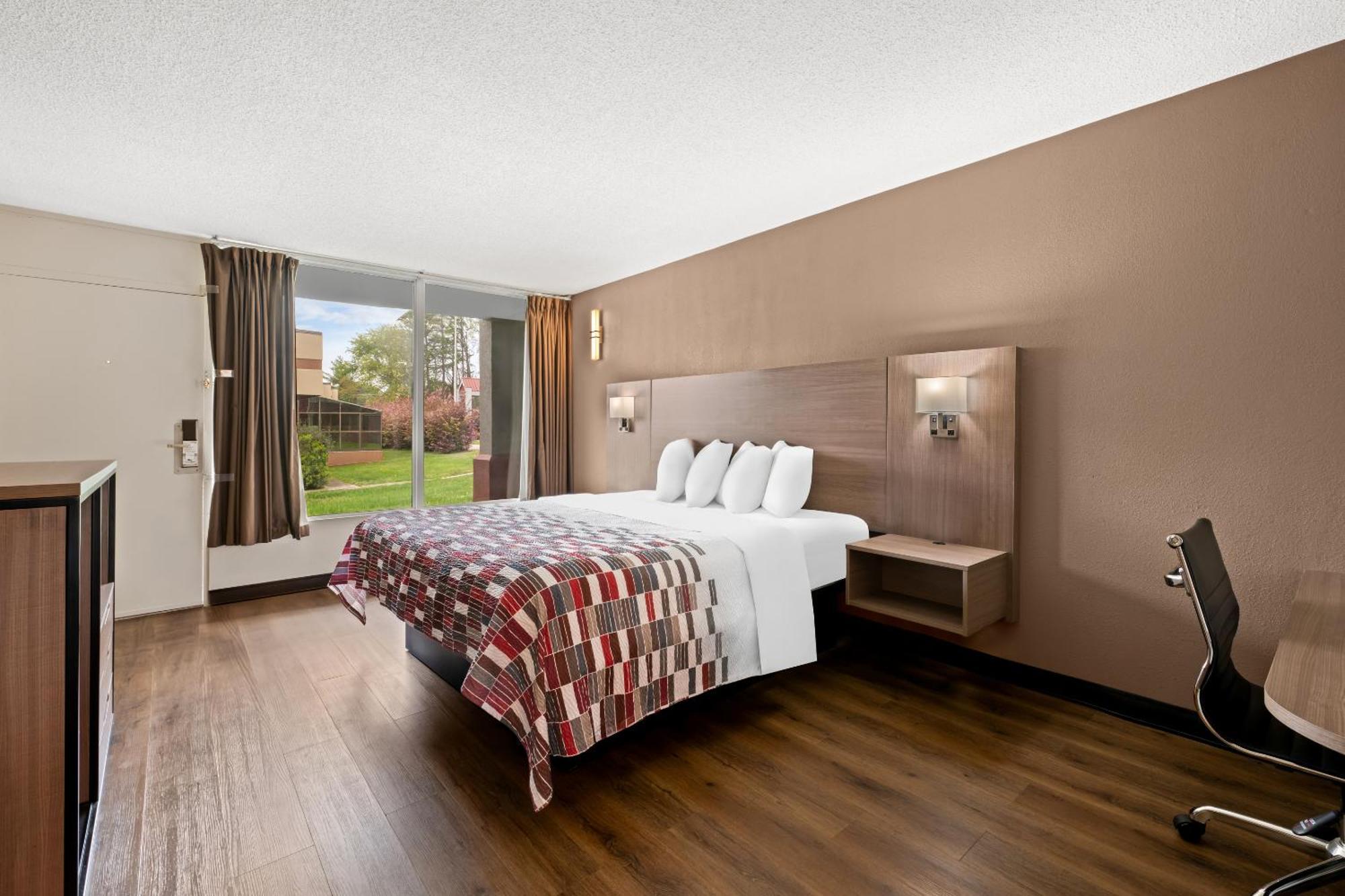 Red Roof Inn Charlotte - Airport מראה חיצוני תמונה